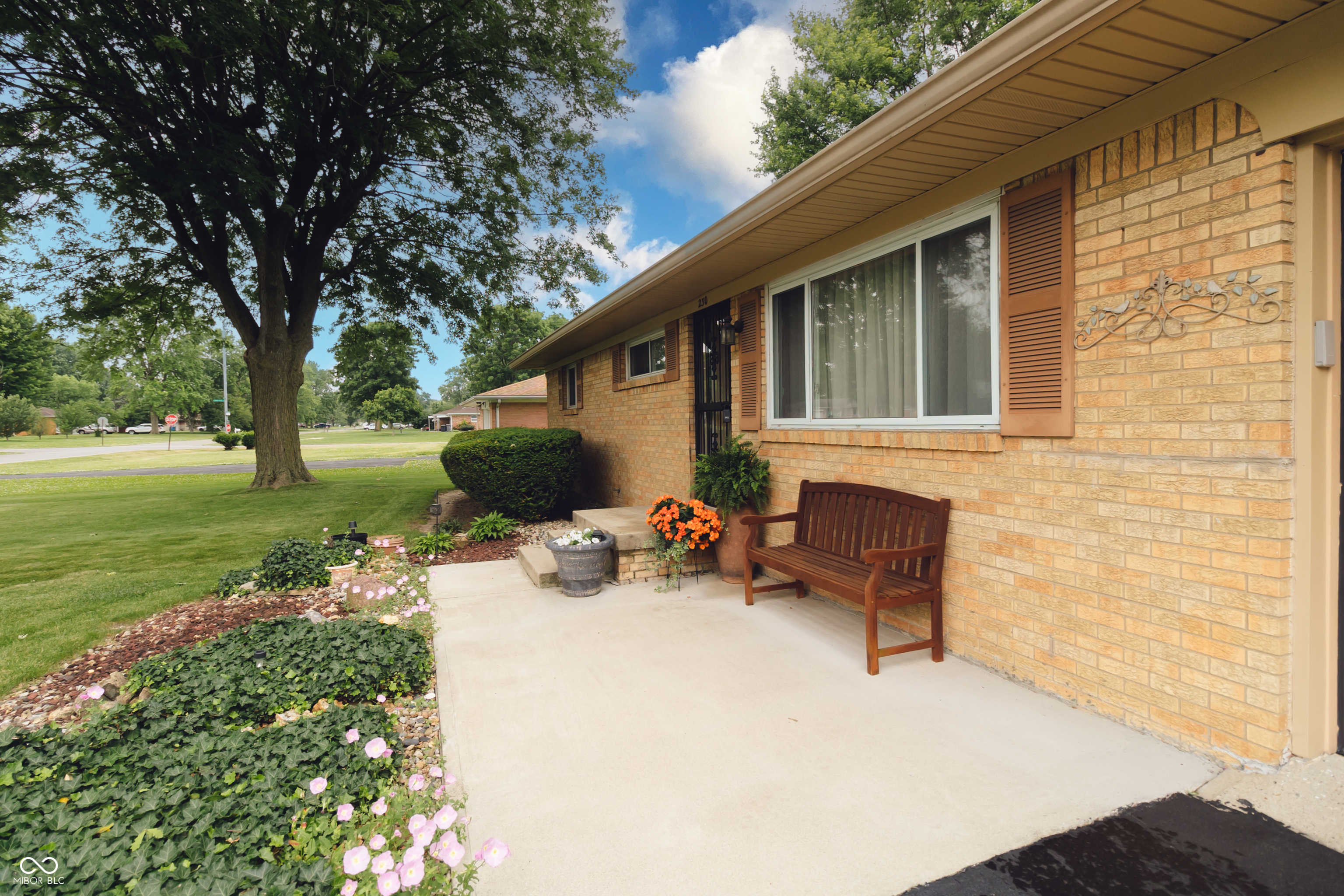 230 North Green Springs Road Indianapolis, IN 46214 - Photo 3 of 25