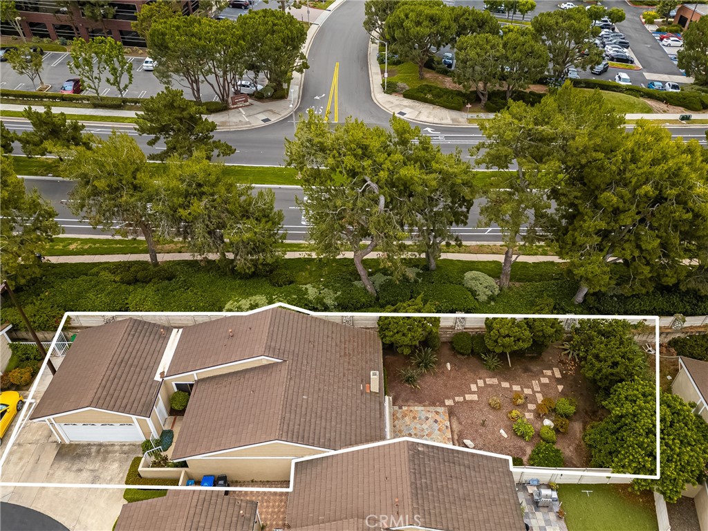 10 Greenbriar, Unit 31 Irvine, CA 92604 - Photo 35 of 46 an aerial view of residential houses with outdoor space