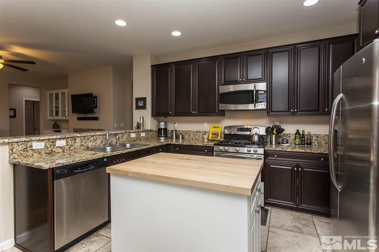10729 Amber Falls Drive Reno, NV 89521 - Photo 12 of 40 Photo 12