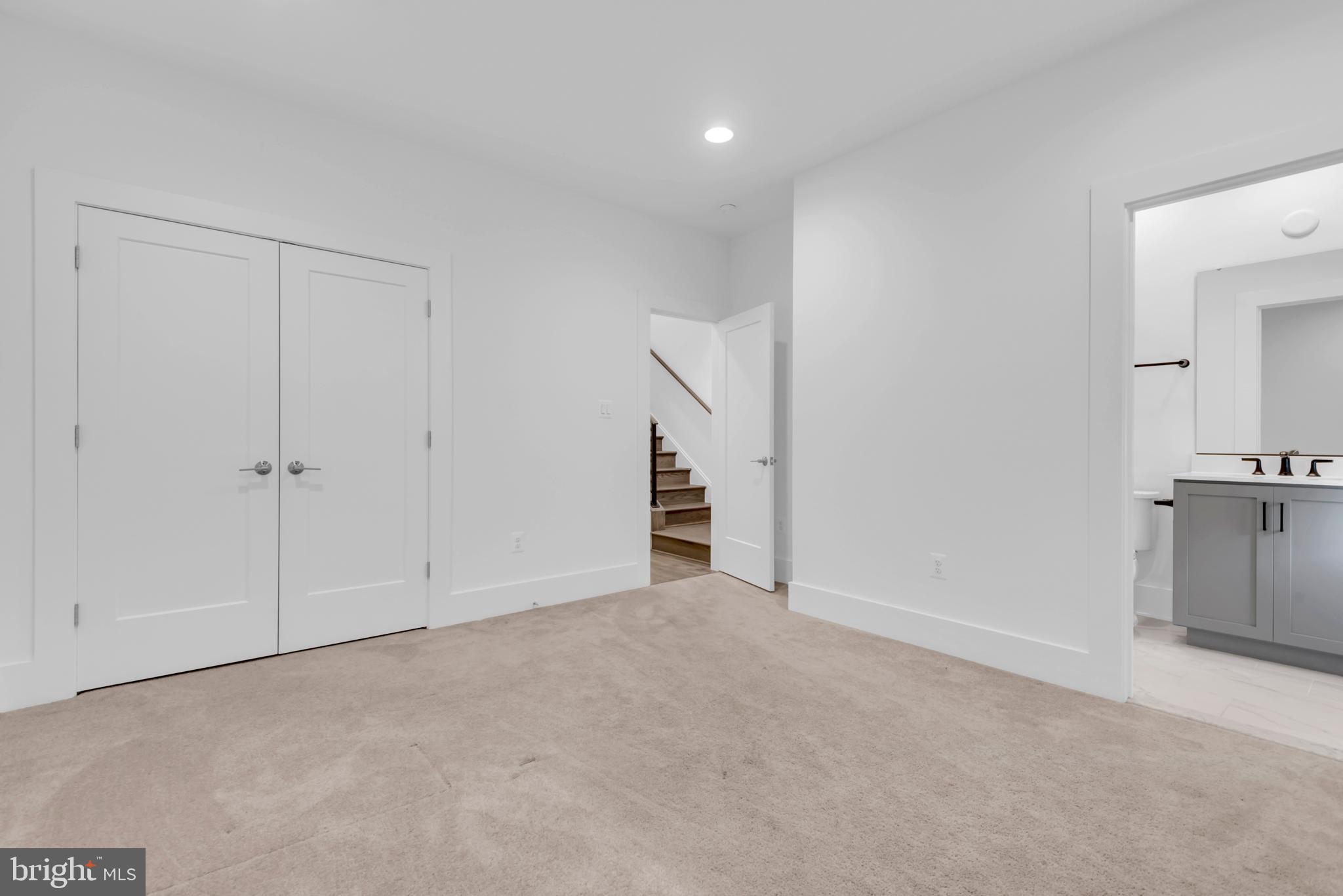 11366 Emerald Park Road Potomac, MD 20854 - Photo 37 of 59