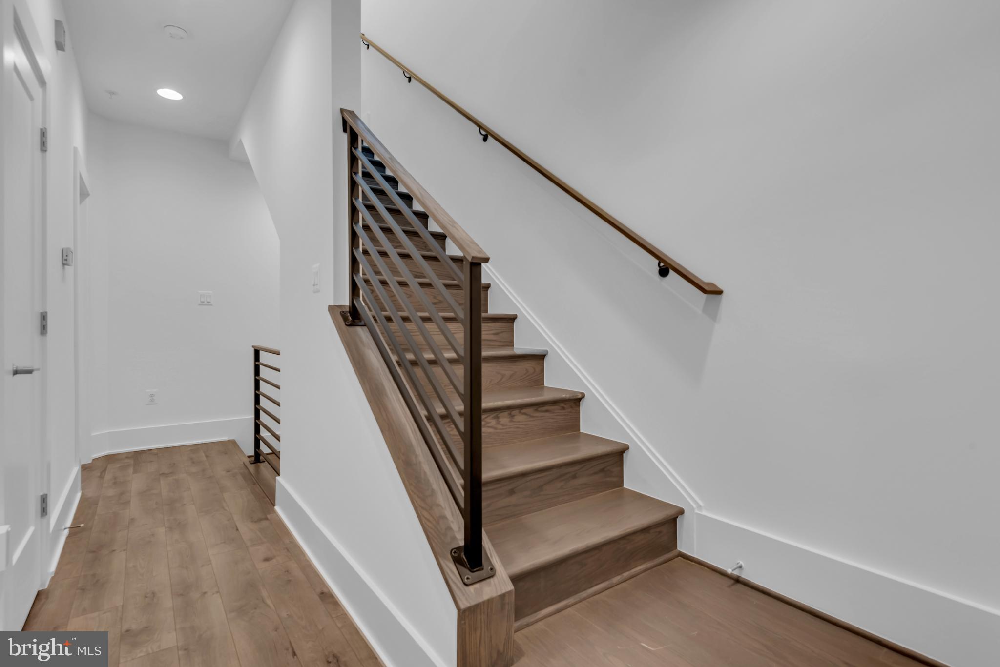 11366 Emerald Park Road Potomac, MD 20854 - Photo 39 of 59 a view of entryway