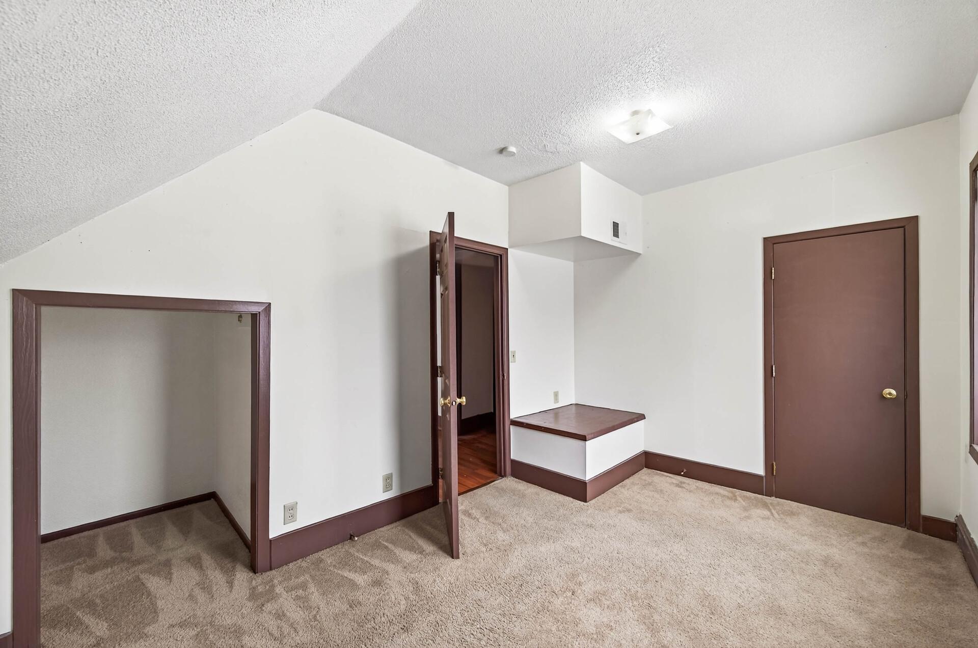 387 Jenks Avenue East St. Paul, MN 55130 - Photo 9 of 30