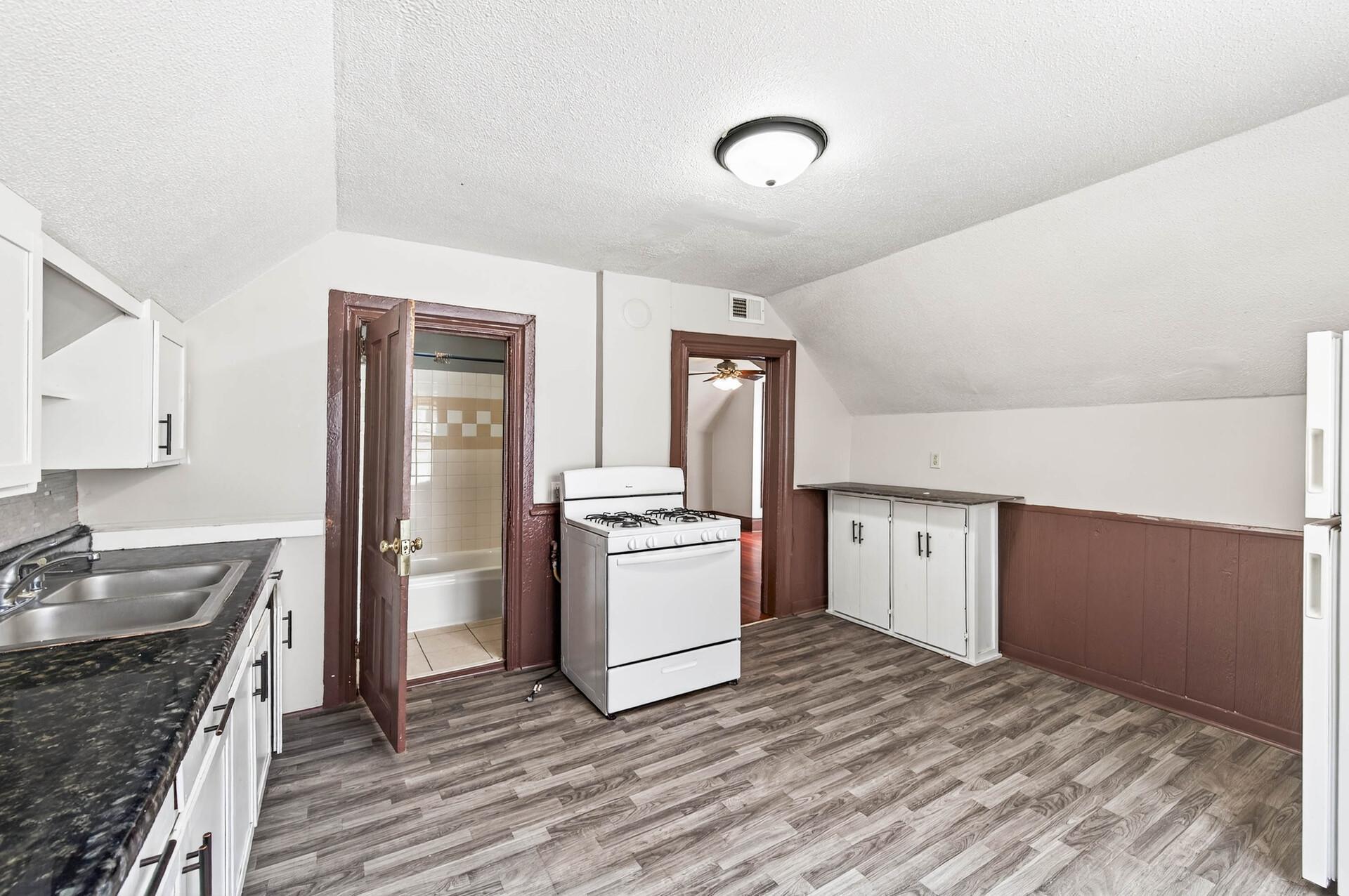 387 Jenks Avenue East St. Paul, MN 55130 - Photo 10 of 30