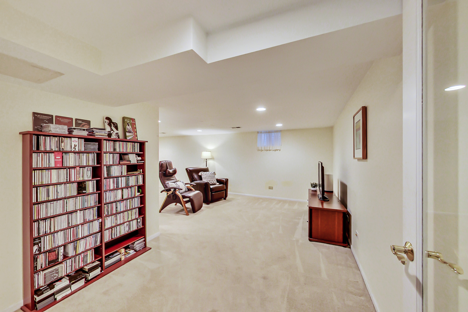 1023 Whitfield Road Northbrook, IL 60062 - Photo 17 of 34