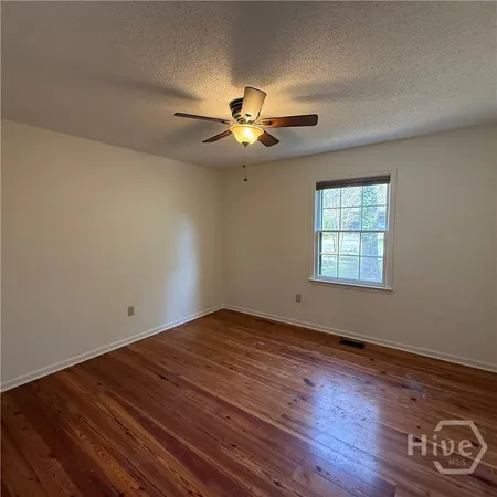 $2,100 | 142 Woodberry Drive, Athens, GA 30605