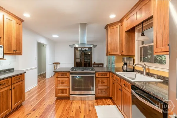 $2,100 | 142 Woodberry Drive, Athens, GA 30605