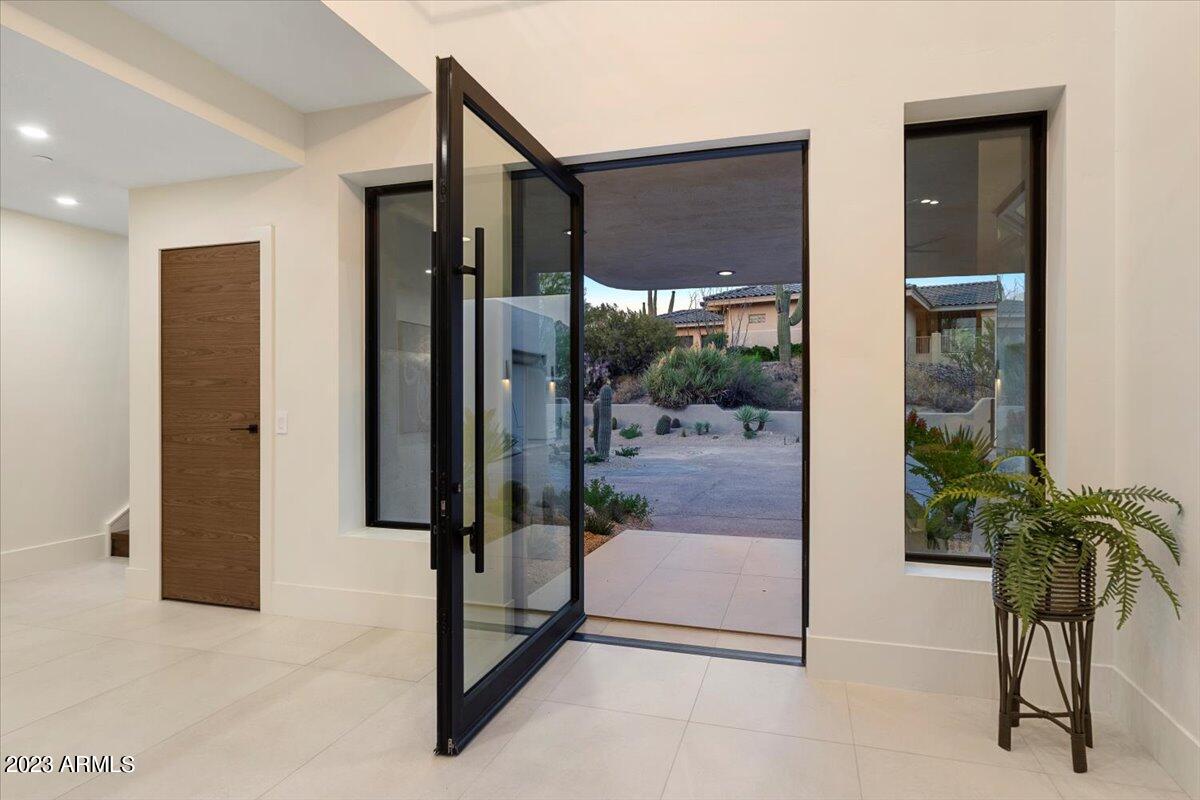 10651 East Quartz Rock Road Scottsdale, AZ 85255 - Photo 12 of 91 Foyer
