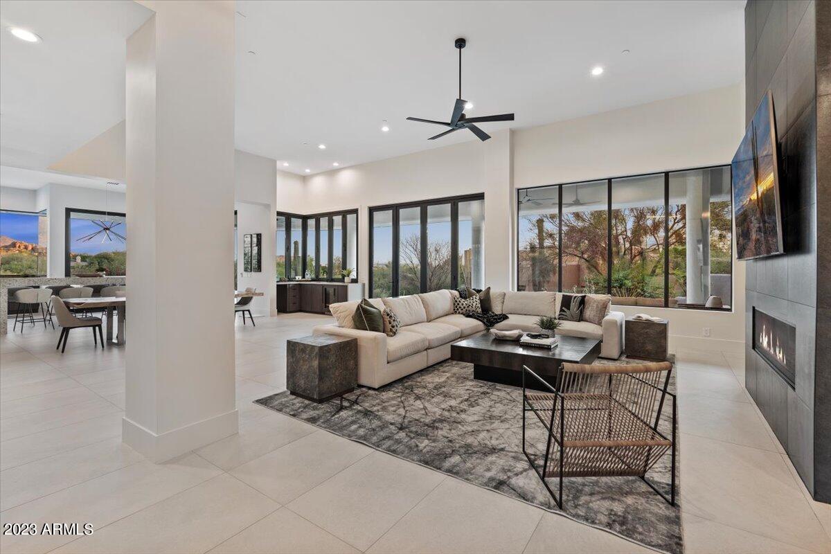 10651 East Quartz Rock Road Scottsdale, AZ 85255 - Photo 15 of 91 Living Room