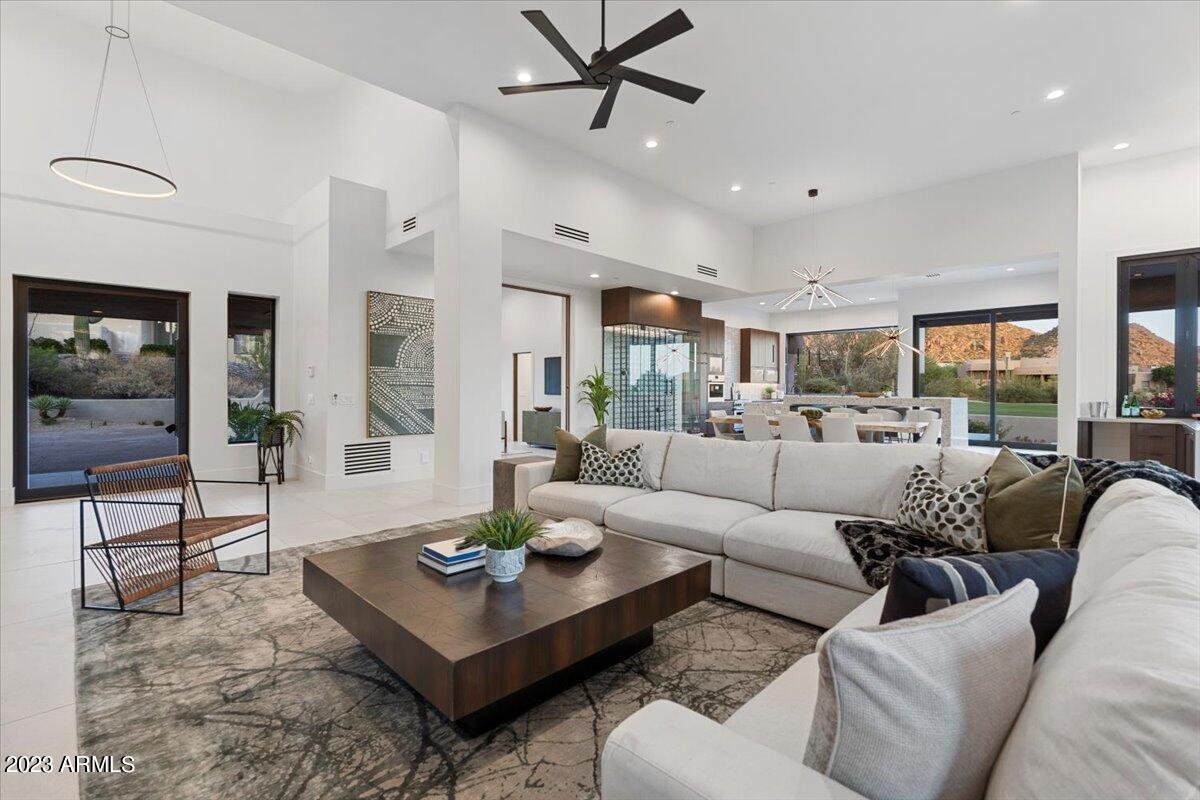 10651 East Quartz Rock Road Scottsdale, AZ 85255 - Photo 16 of 91 Living Room
