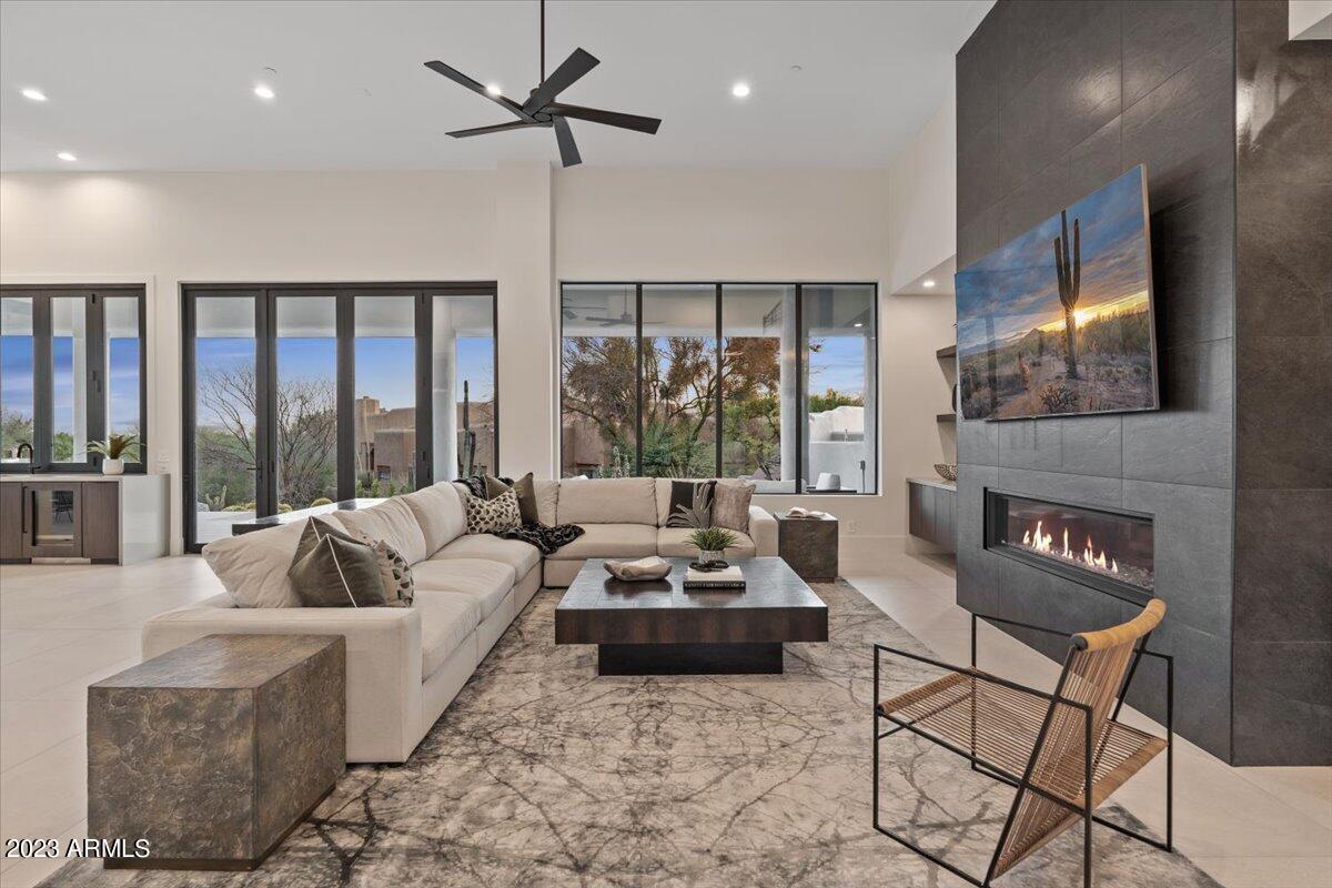 10651 East Quartz Rock Road Scottsdale, AZ 85255 - Photo 3 of 91 Living Room