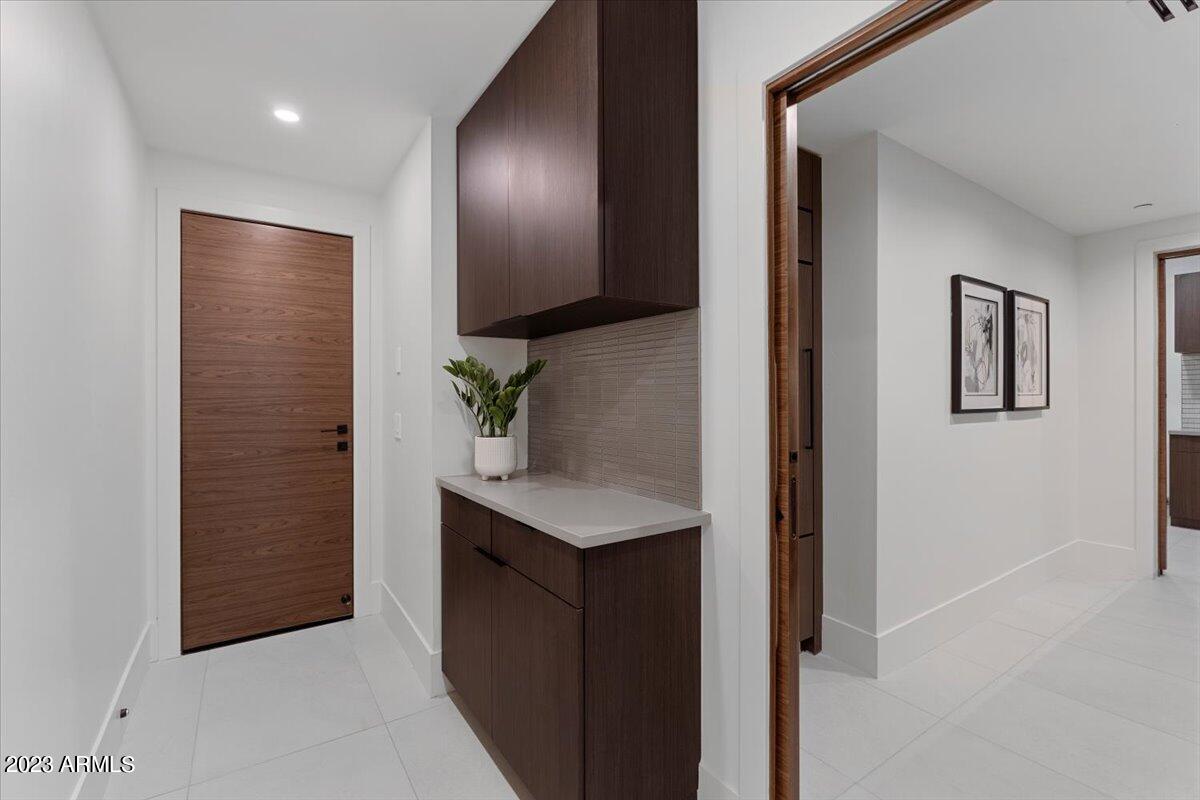 10651 East Quartz Rock Road Scottsdale, AZ 85255 - Photo 35 of 91 Hallway