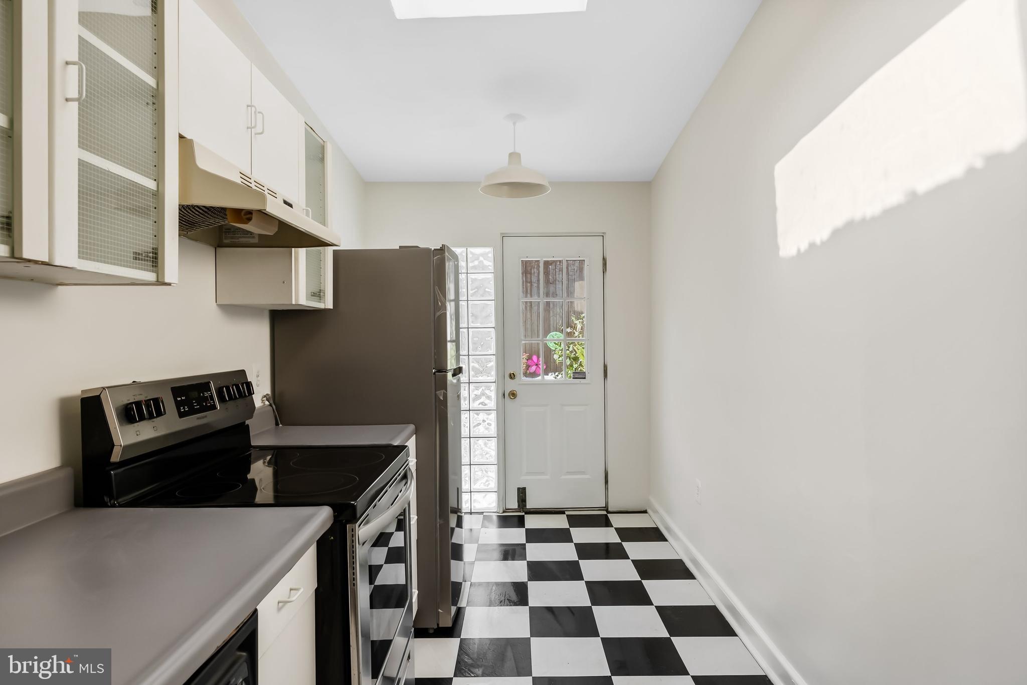 924 North Randolph Street Philadelphia, PA 19123 - Photo 11 of 27