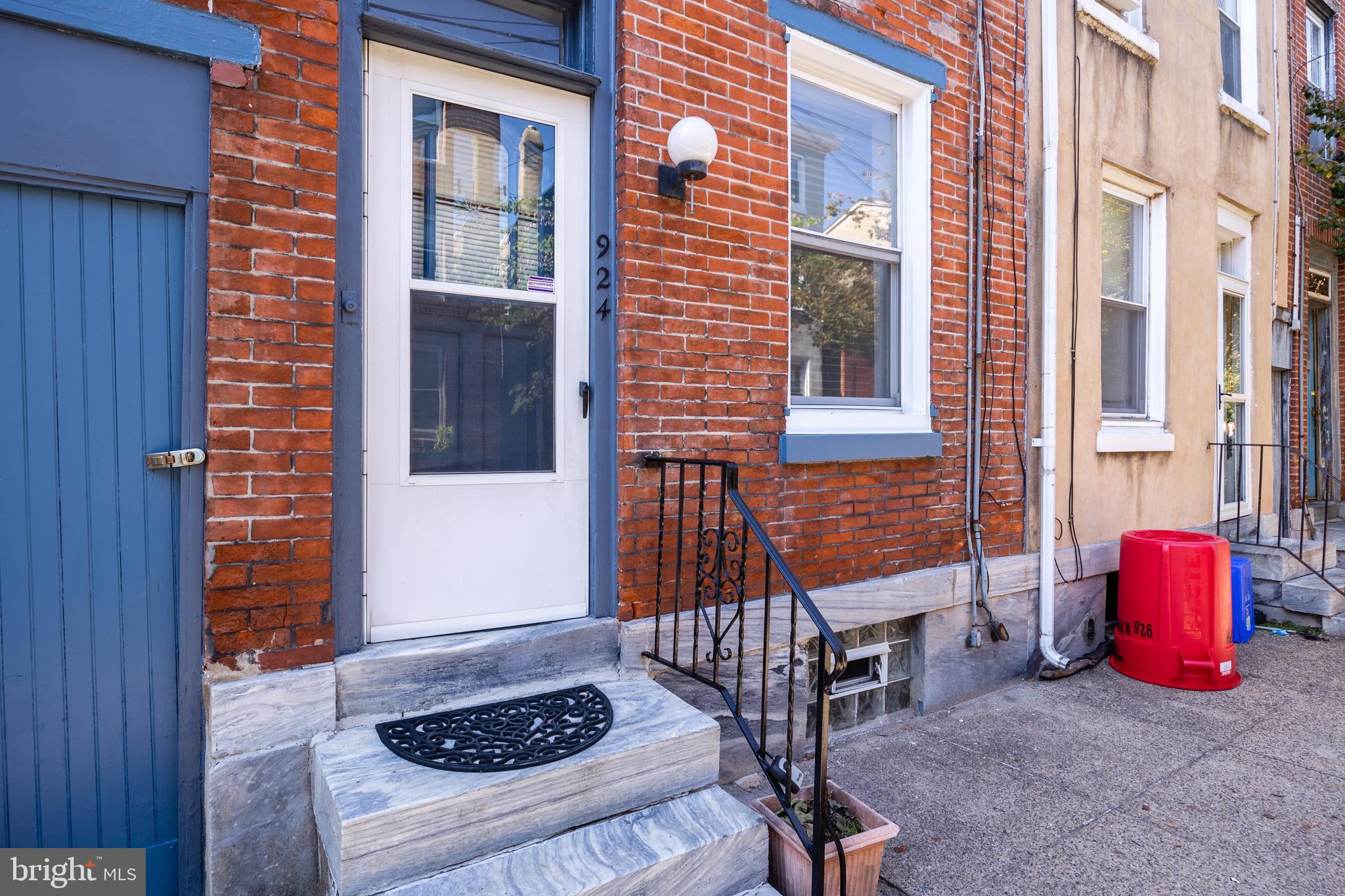 924 North Randolph Street Philadelphia, PA 19123 - Photo 3 of 27