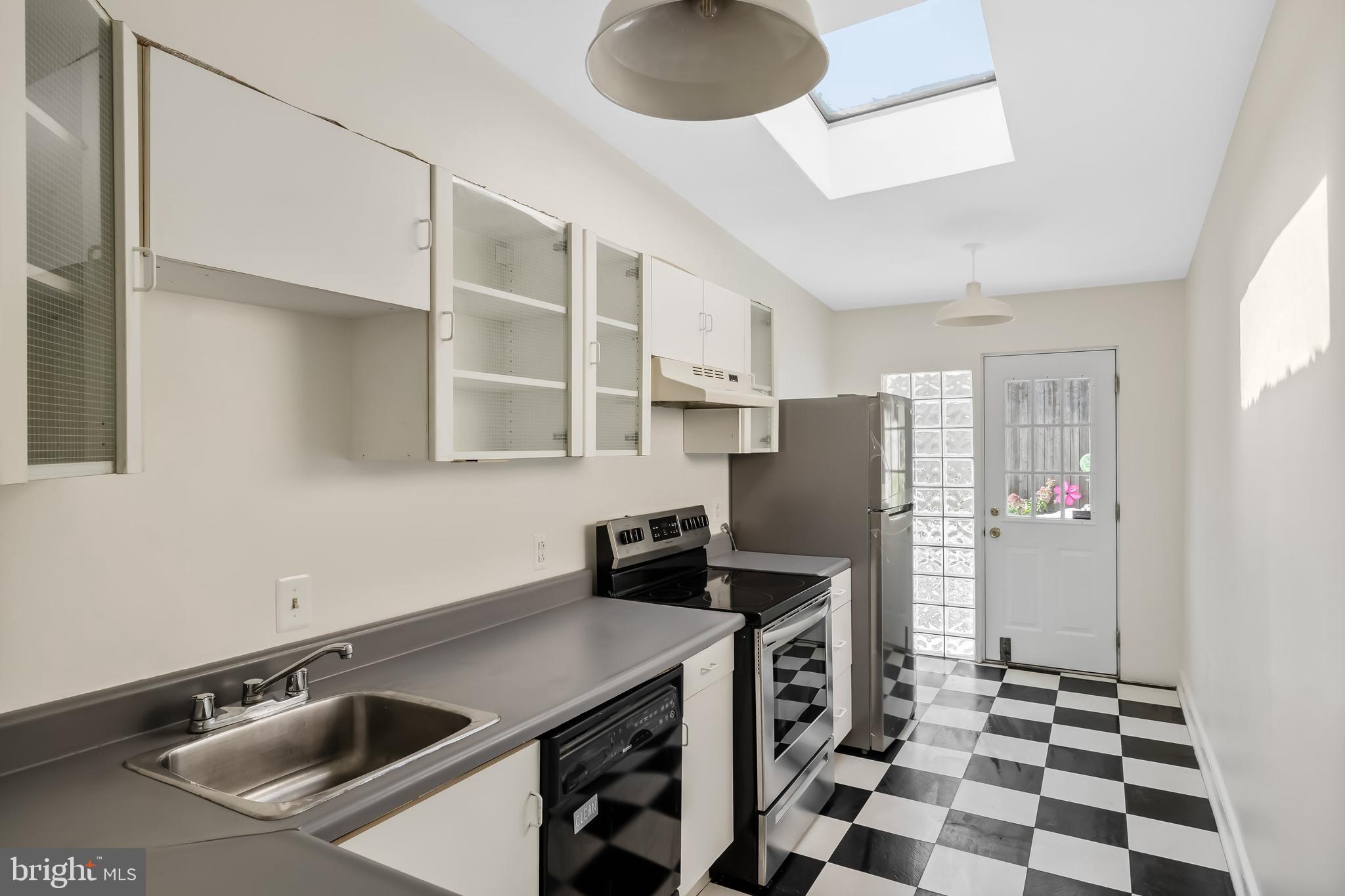 924 North Randolph Street Philadelphia, PA 19123 - Photo 10 of 27