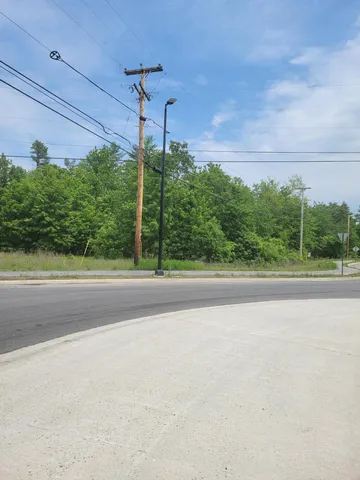 $399,000 | 15 Manchester Road, Standish, ME 04084