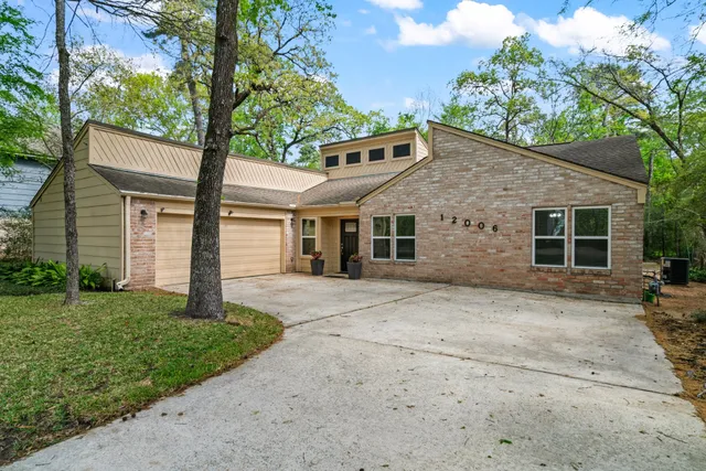 $2,800 | 12006 Acorn Oak Street, The Woodlands, TX 77380