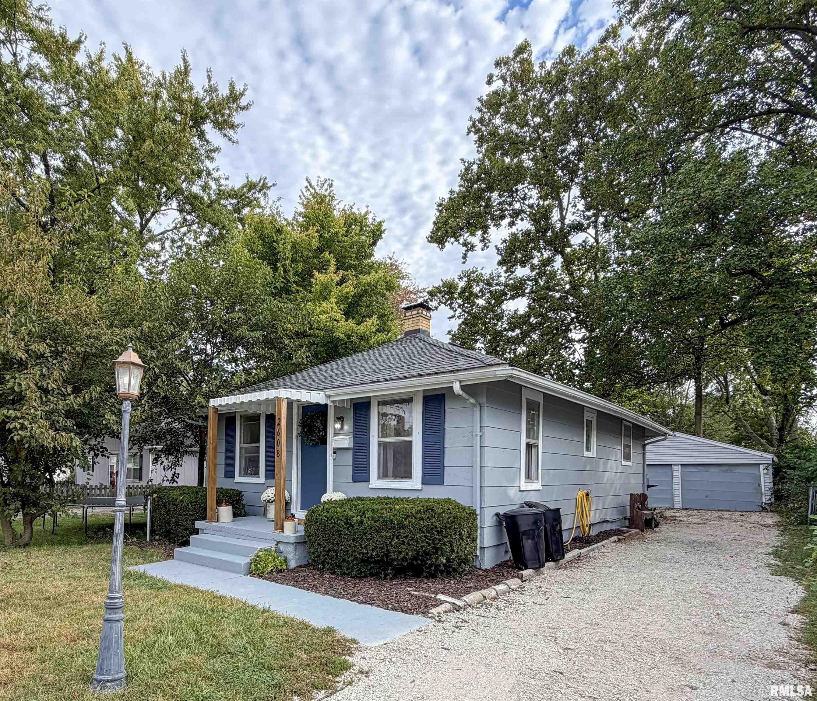 2608 South Pasfield Street Springfield, IL 62704 - Photo 2 of 20 Gallery Image 2