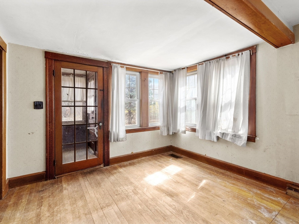 18 Cedar Street Westborough, MA 01581 - Photo 7 of 26 an empty room with windows