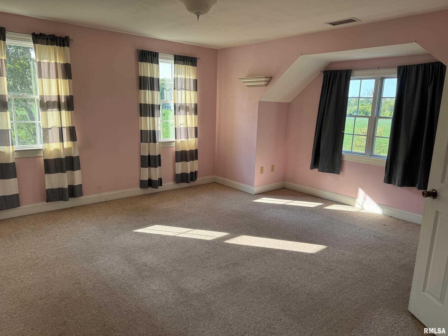 102 West North Street Ina, IL 62846 - Photo 41 of 61
