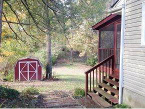 512 Rambling Road Kingsport, TN 37663 - Photo 9 of 24 Back Yard from Side of Home