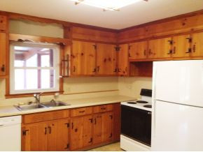 512 Rambling Road Kingsport, TN 37663 - Photo 10 of 24 Upstairs Kitchen
