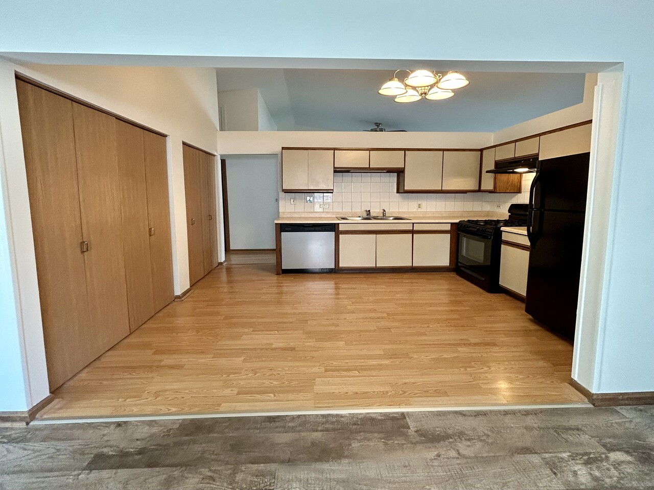 707 Cherry Valley Road Vernon Hills, IL 60061 - Photo 12 of 17