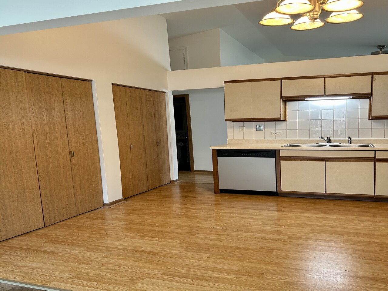 707 Cherry Valley Road Vernon Hills, IL 60061 - Photo 14 of 17