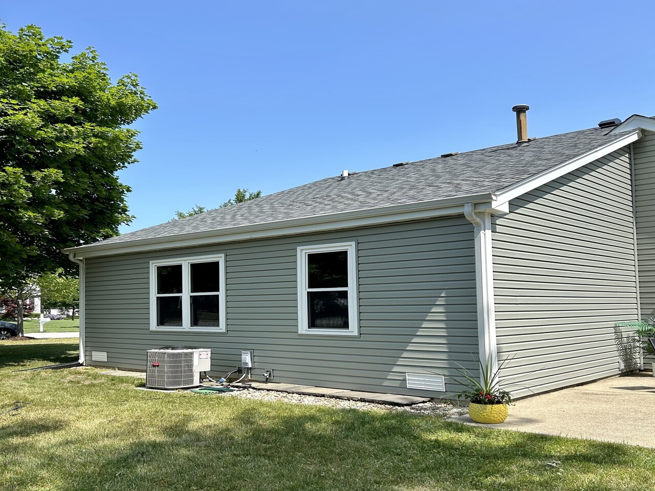 707 Cherry Valley Road Vernon Hills, IL 60061 - Photo 3 of 17