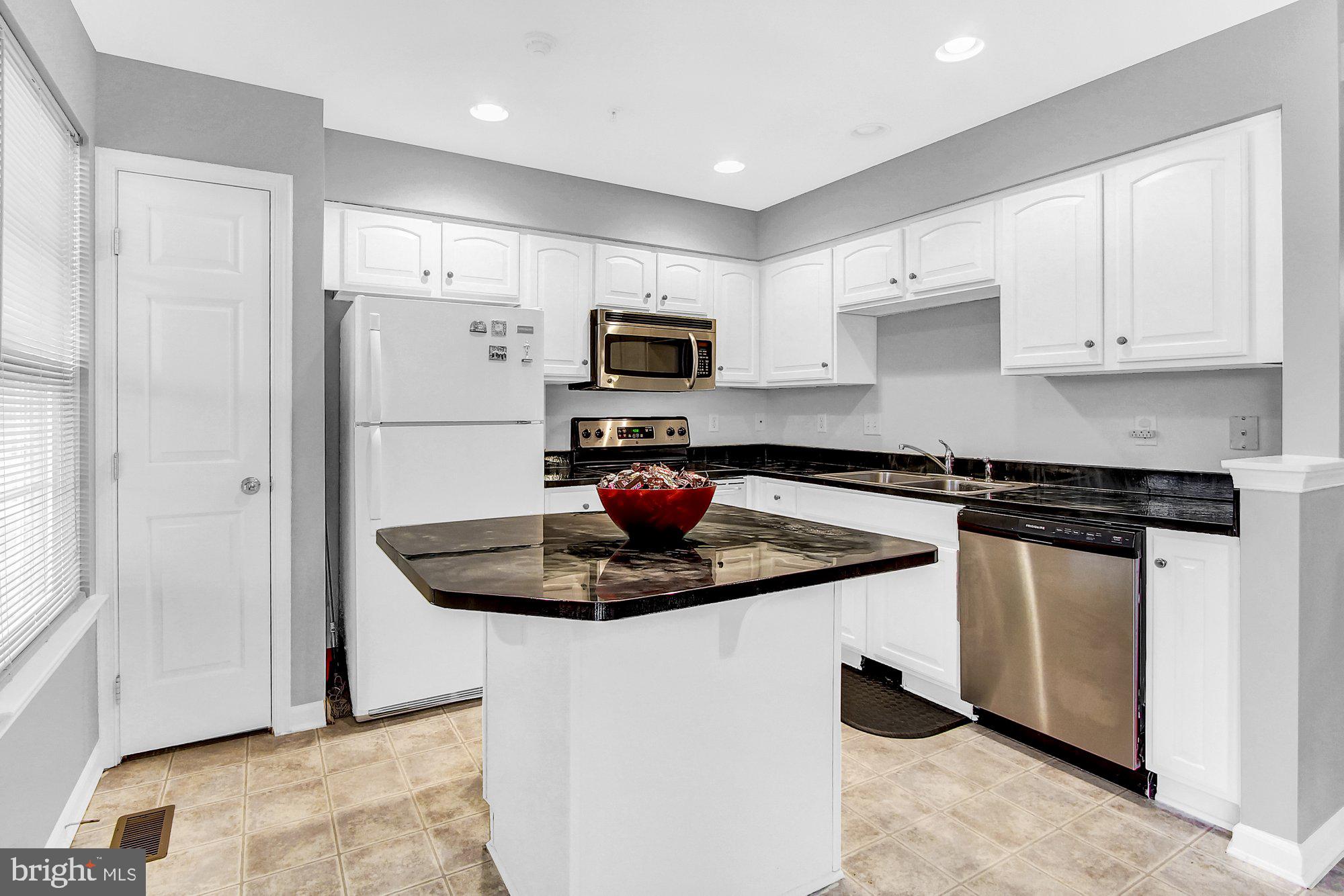 2105 Orchard View Road Reading, PA 19606 - Photo 7 of 25