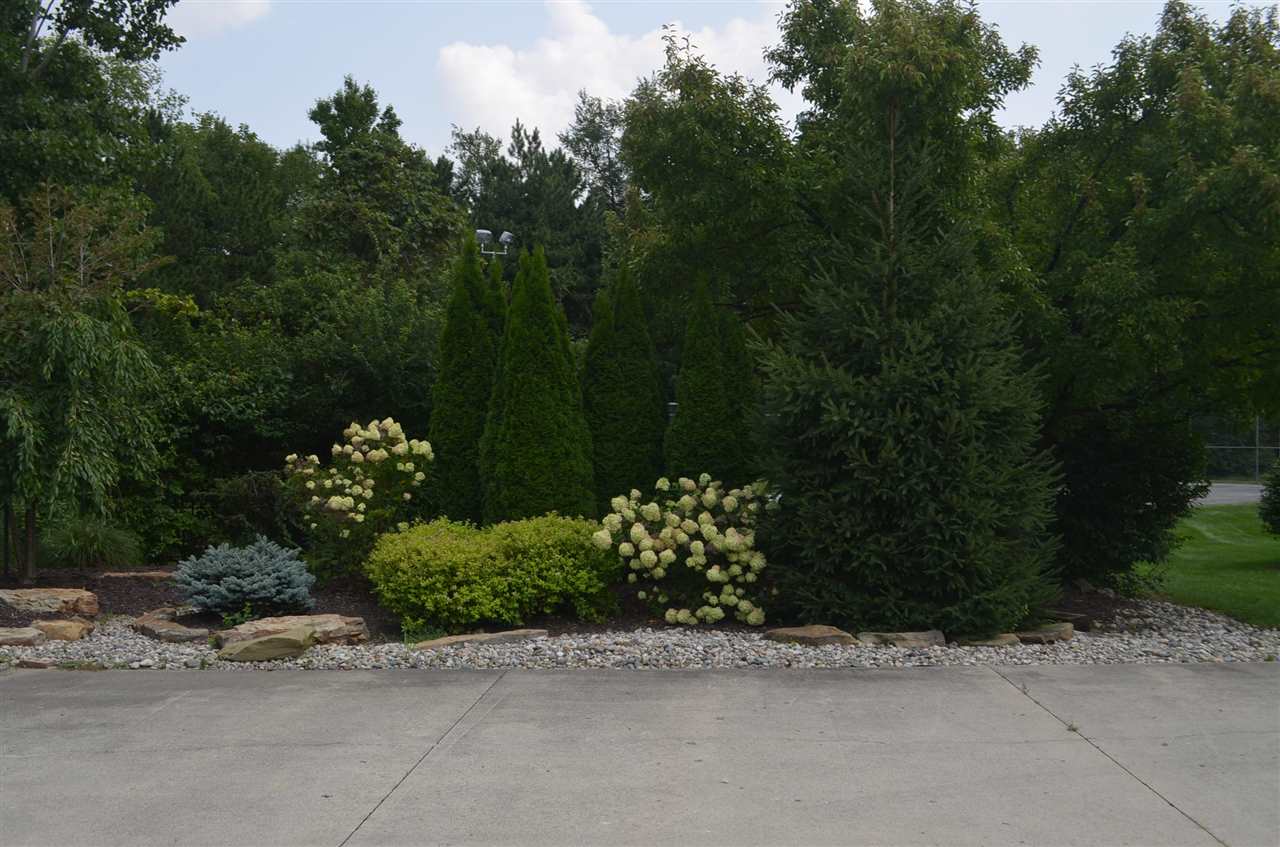 6627 West Hamilton Road South Fort Wayne, IN 46814 - Photo 3 of 36