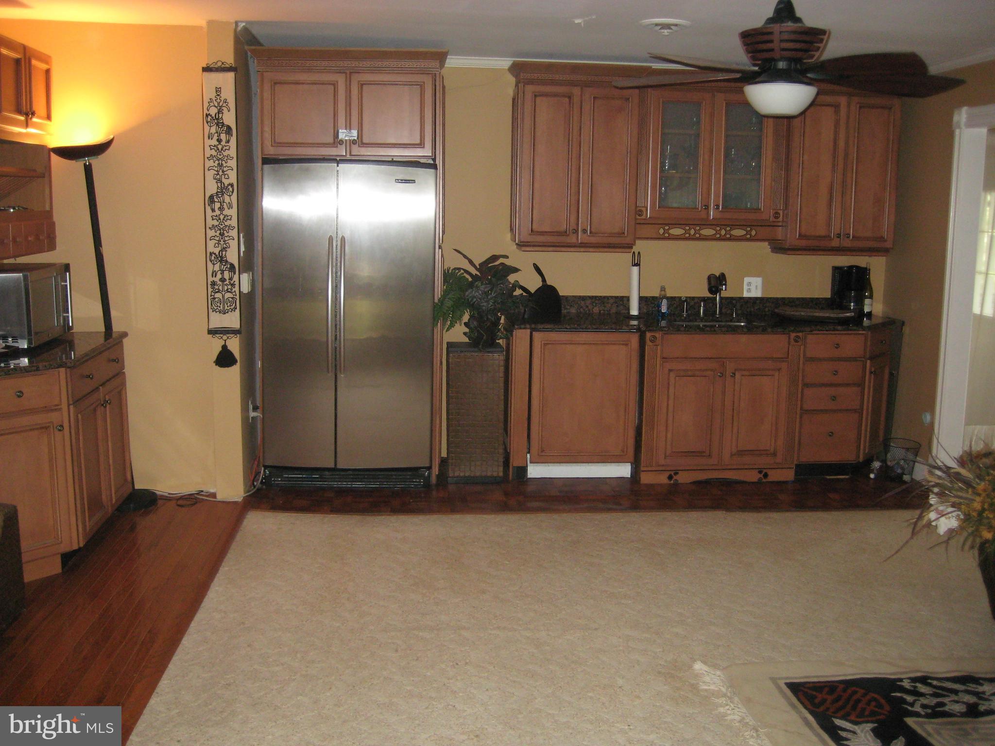 2063 Woodford Road Vienna, VA 22182 - Photo 11 of 26 kitchen