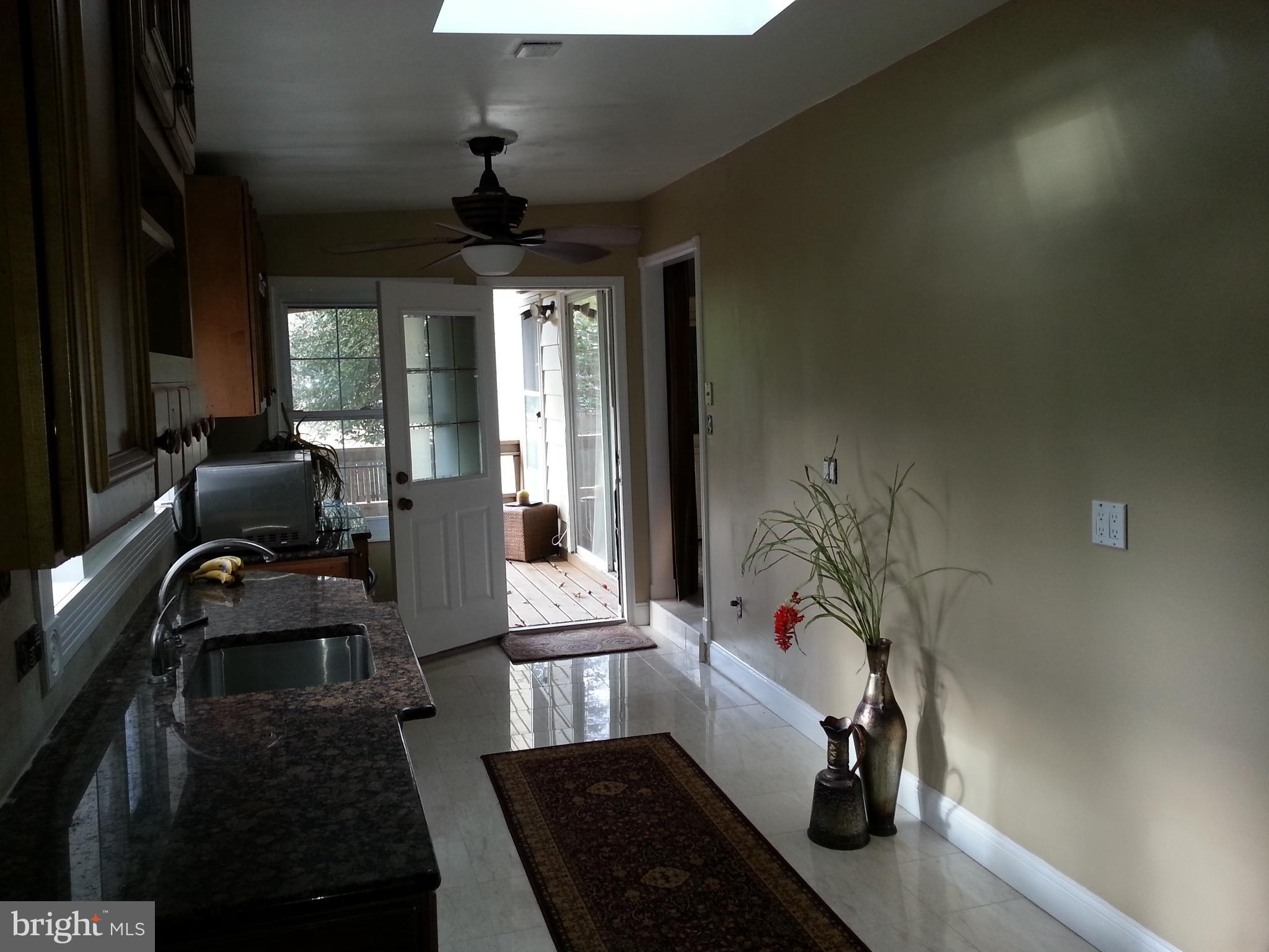 2063 Woodford Road Vienna, VA 22182 - Photo 12 of 26 kitchen