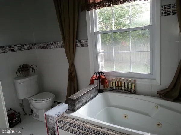 $995,900 | 2063 Woodford Road, Vienna, VA 22182