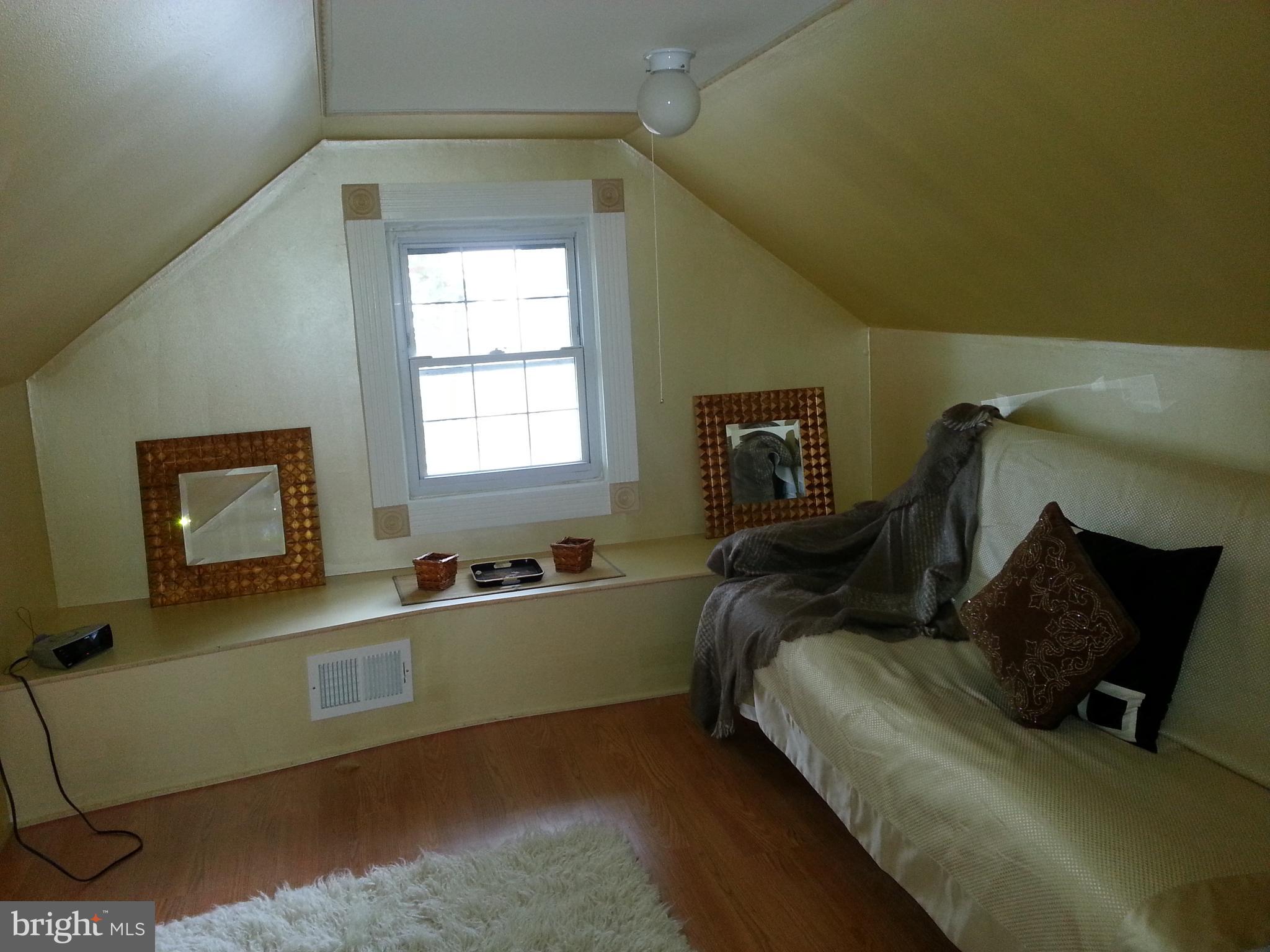 2063 Woodford Road Vienna, VA 22182 - Photo 21 of 26 upstairs loft