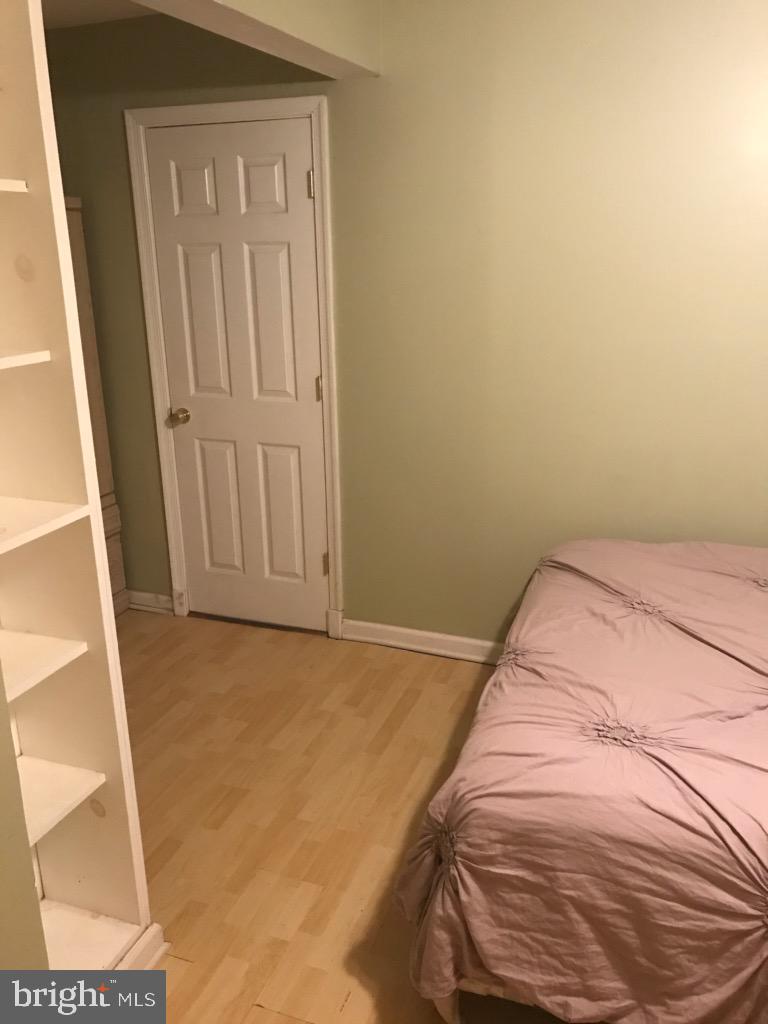 2063 Woodford Road Vienna, VA 22182 - Photo 24 of 26