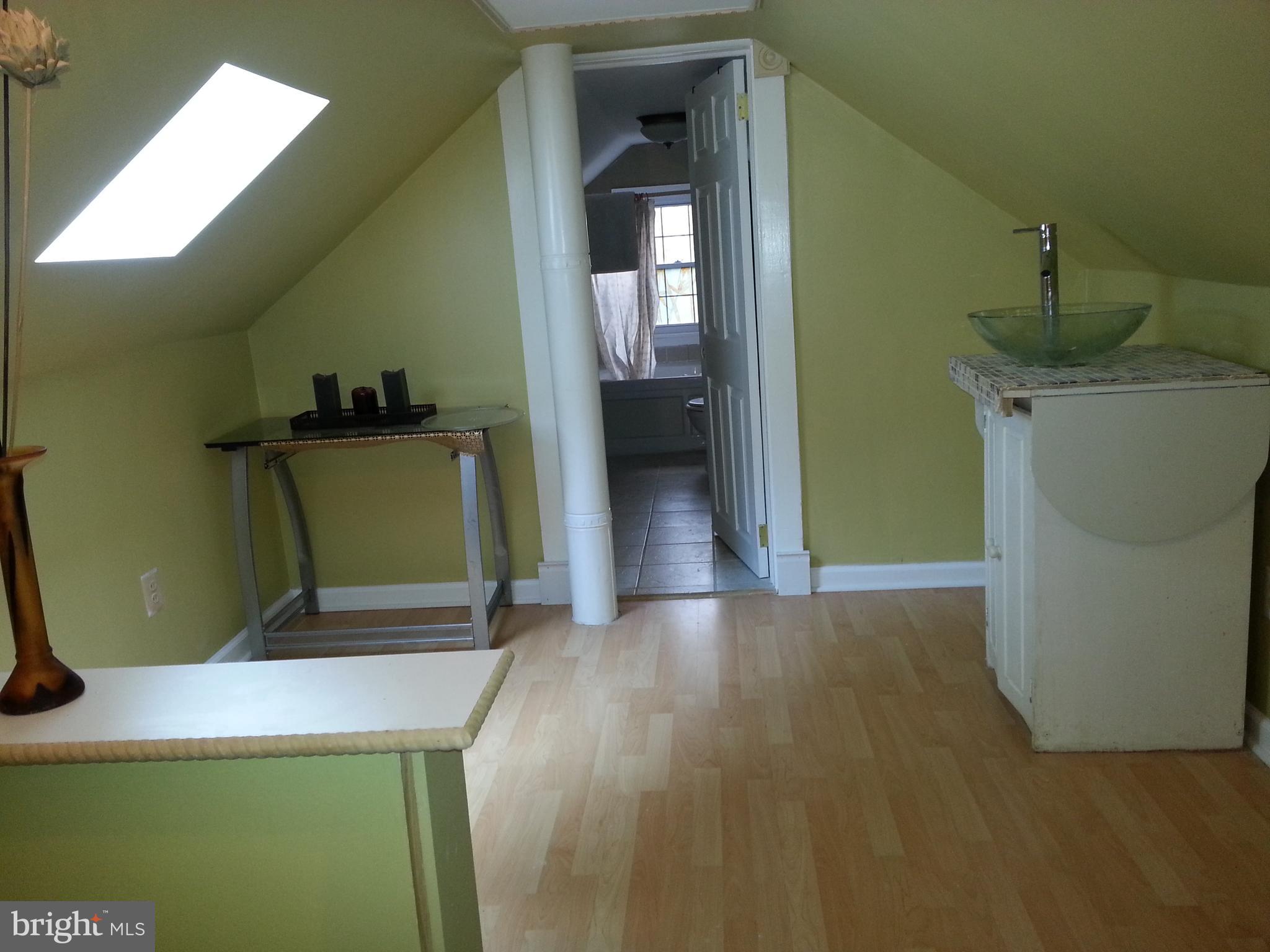 2063 Woodford Road Vienna, VA 22182 - Photo 25 of 26 upstairs loft