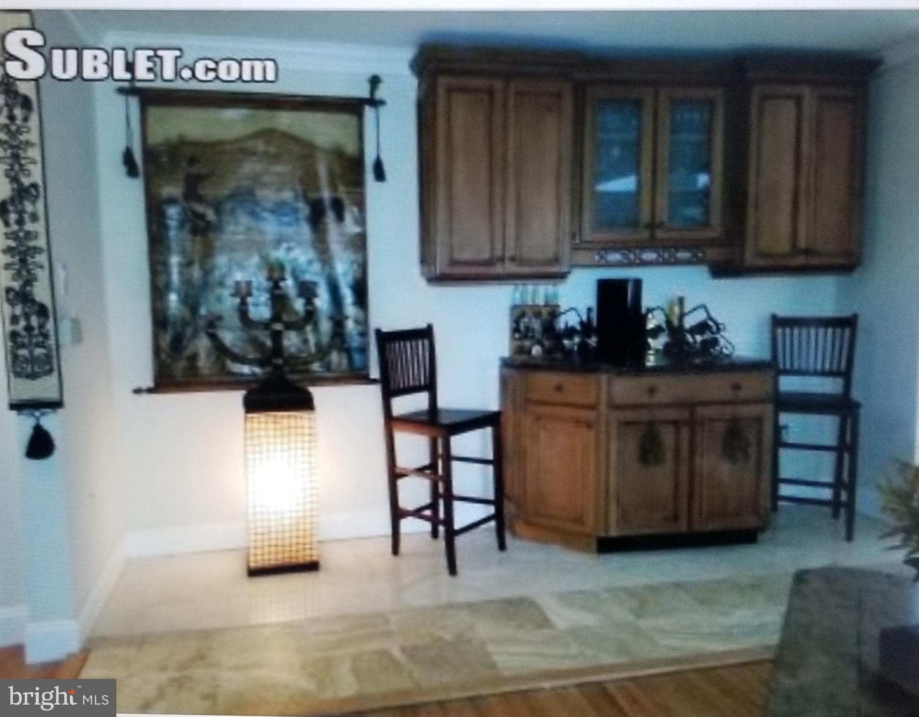 2063 Woodford Road Vienna, VA 22182 - Photo 5 of 26