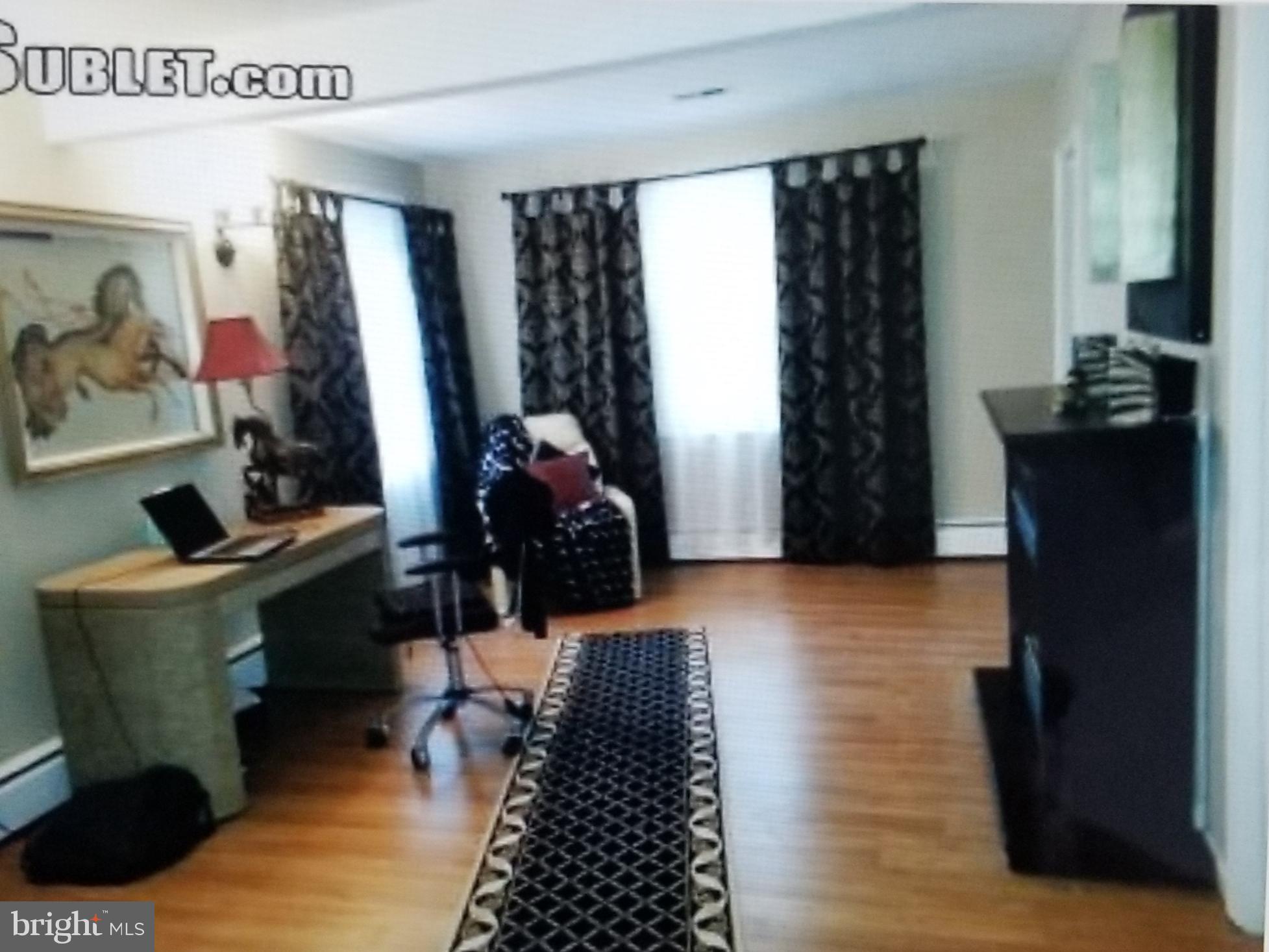 2063 Woodford Road Vienna, VA 22182 - Photo 8 of 26 bedroom