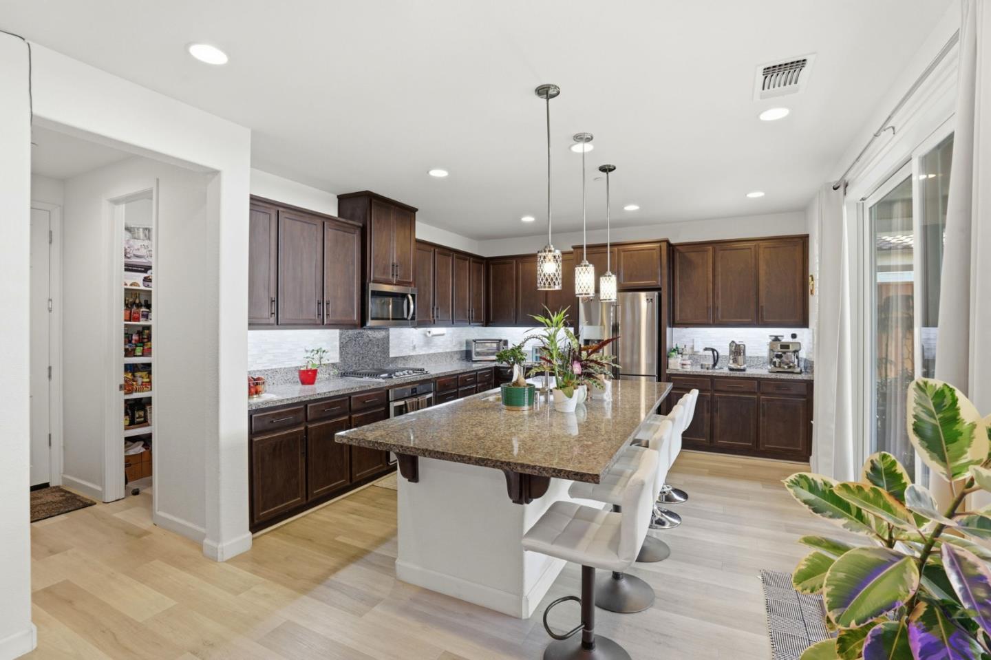 1017 Ruby Way Gilroy, CA 95020 - Photo 13 of 40