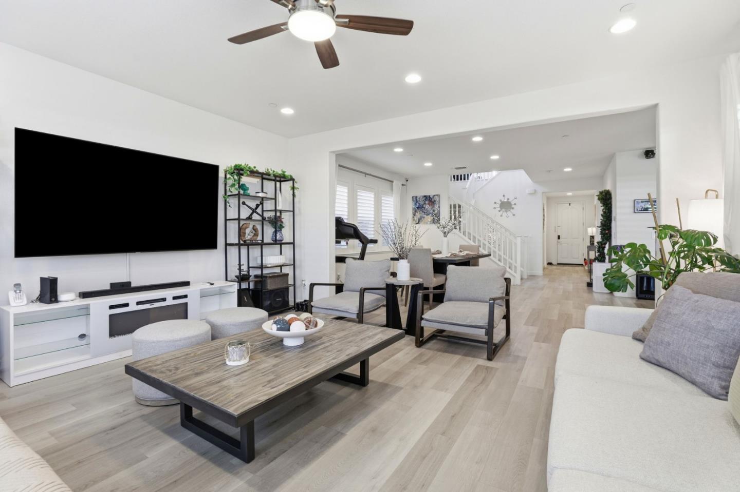 1017 Ruby Way Gilroy, CA 95020 - Photo 9 of 40