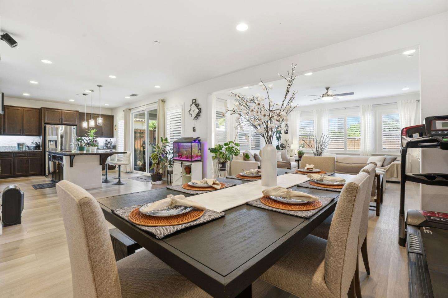 1017 Ruby Way Gilroy, CA 95020 - Photo 10 of 40