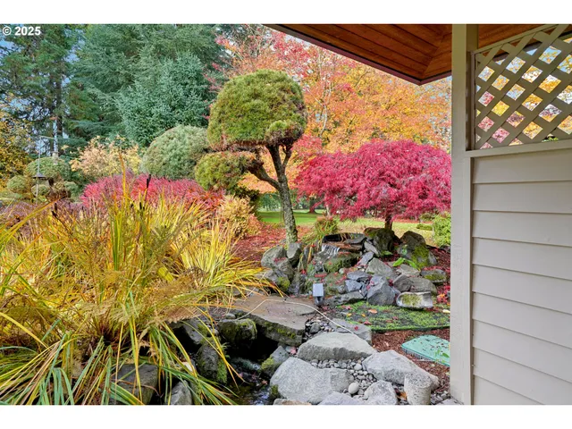 $885,000 | 1875 Northwest Doral Street, McMinnville, OR 97128