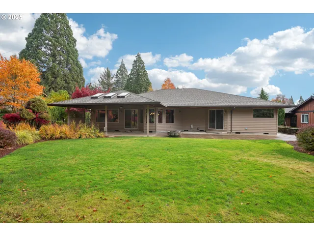 $885,000 | 1875 Northwest Doral Street, McMinnville, OR 97128