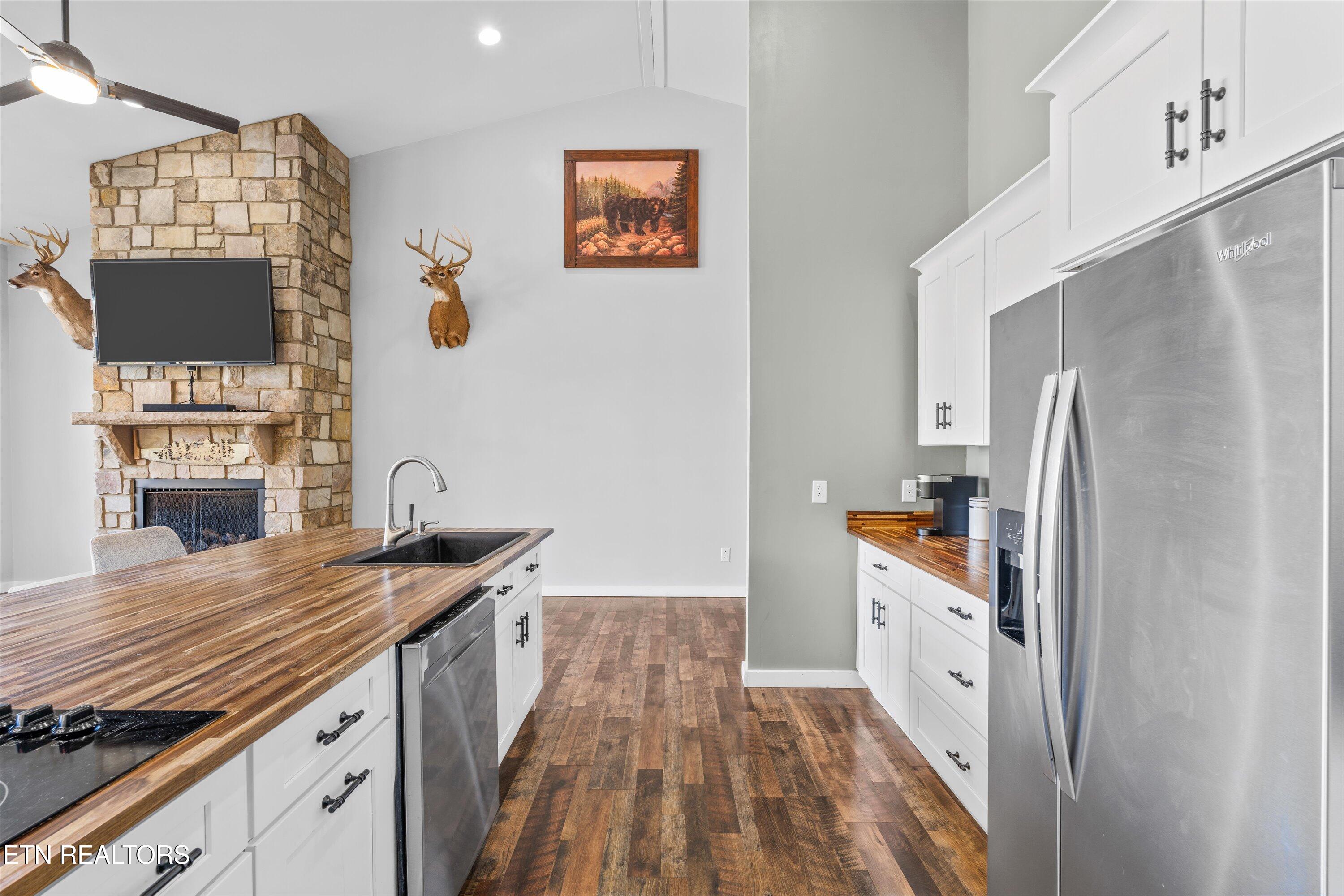 620 East Norris Point Road La Follette, TN 37766 - Photo 18 of 48 11-620 E Norris Point Rd-09