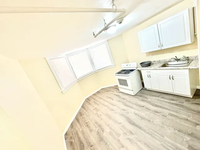 $1,000 | 135 West Main Street, Unit 1B, Waterbury, CT 06702