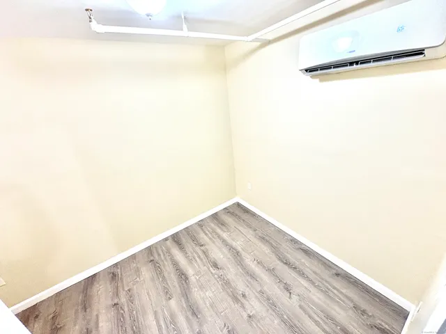 $1,000 | 135 West Main Street, Unit 1B, Waterbury, CT 06702