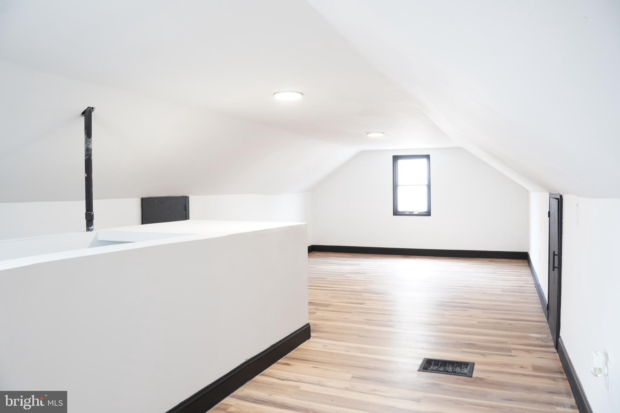 1421 Fayette Avenue Reading, PA 19607 - Photo 15 of 20 Bedroom 3