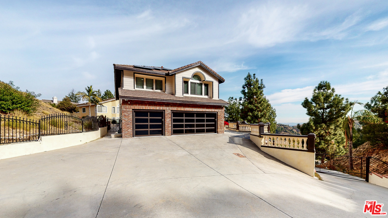 1975 Erin Way Glendale, CA 91206 - Photo 46 of 49