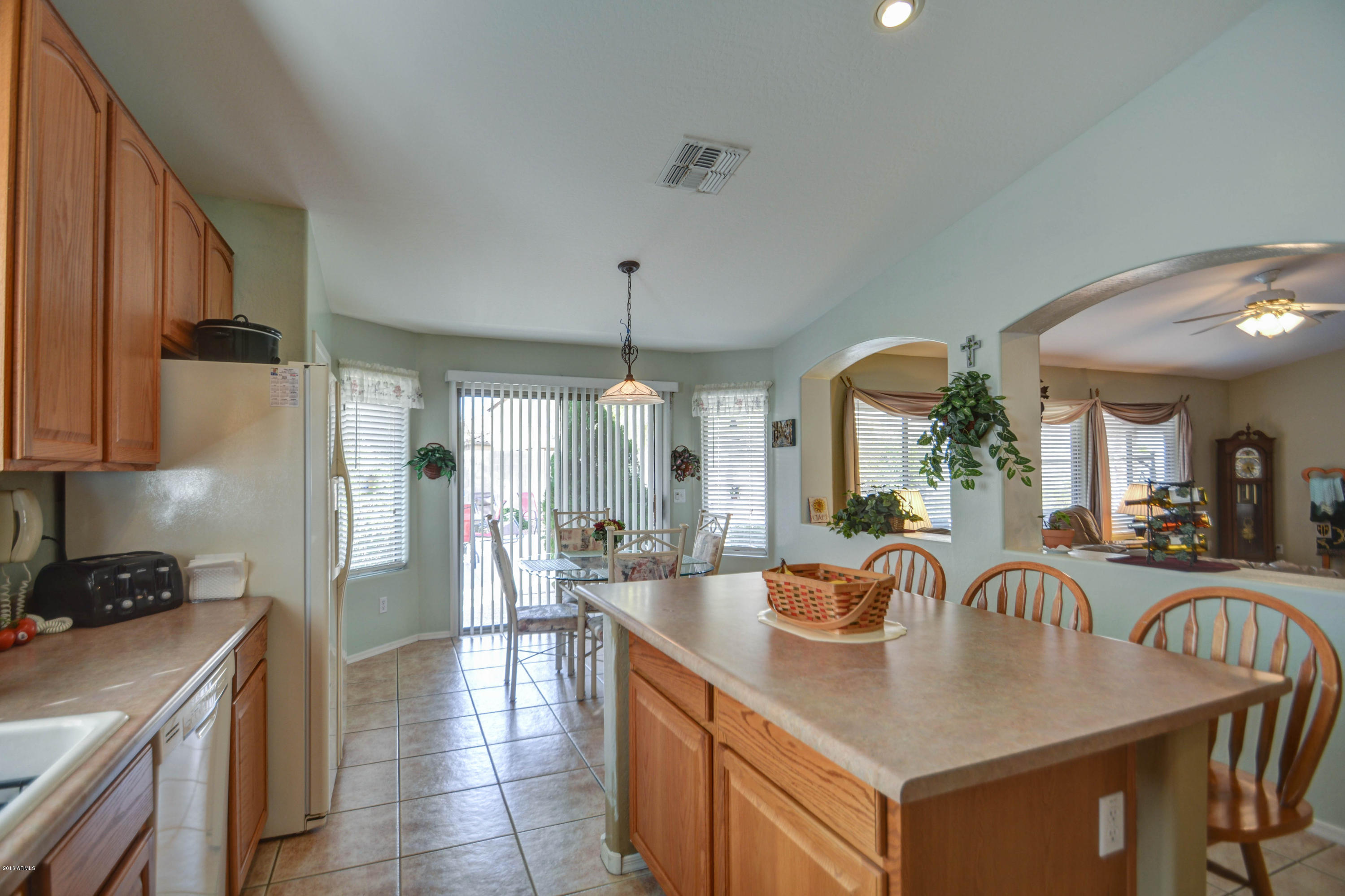 13638 West Redfield Road Surprise, AZ 85379 - Photo 17 of 34 kitchen-8