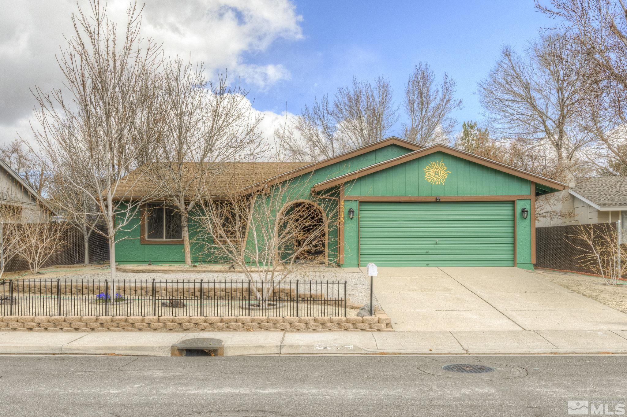 4245 Primavera Avenue Reno, NV 89502 - Photo 1 of 40 Photo 1